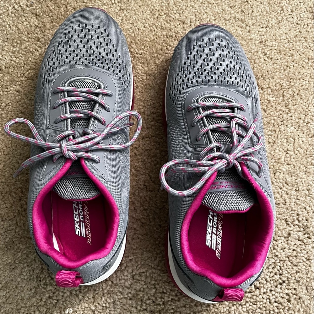 EUC Women’s sz 9.5 lightweight Skechers BOBS Gamma Cool Chillin Sneaker